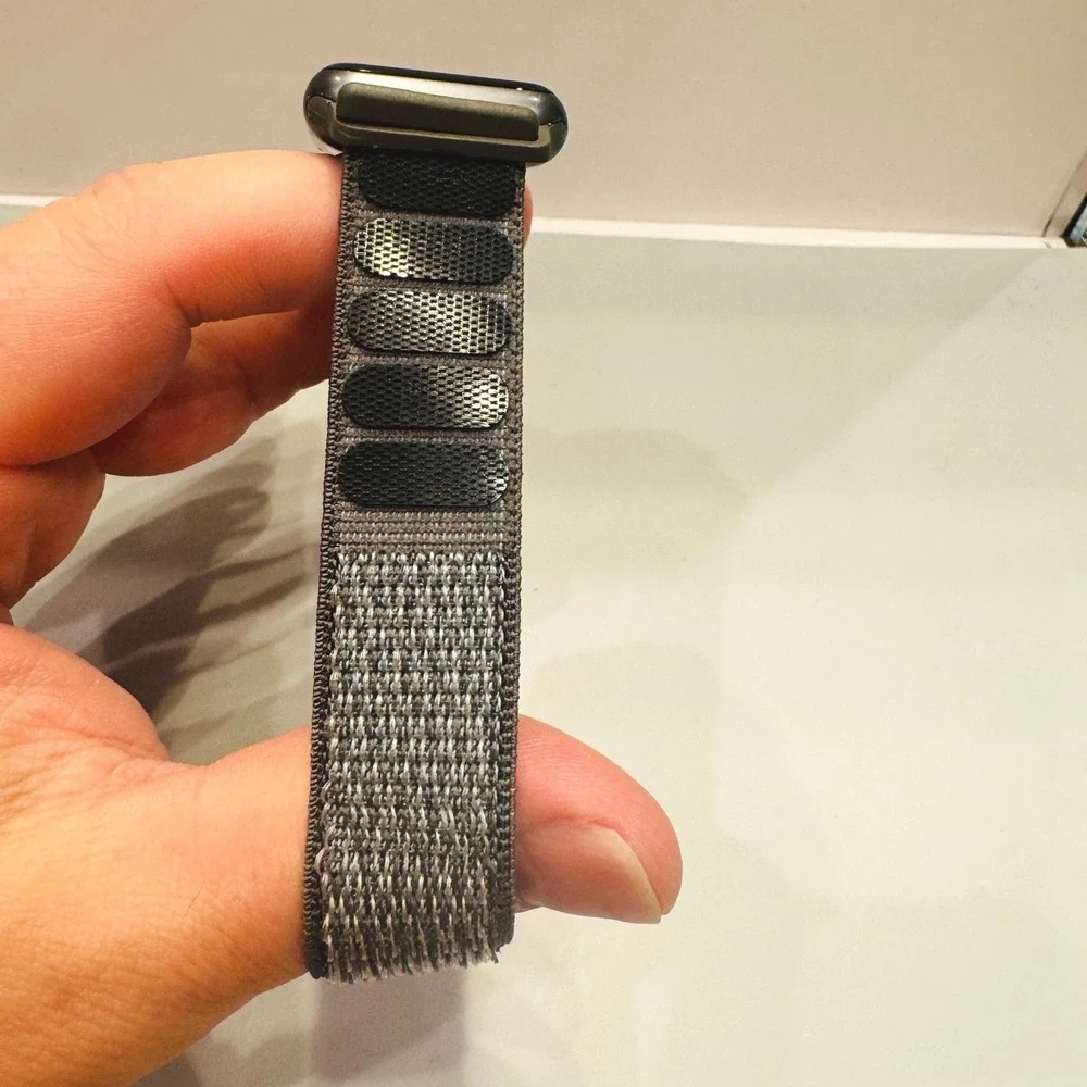 Apple Watch Series 1 38mm Space Gray Aluminum Locked For Parts